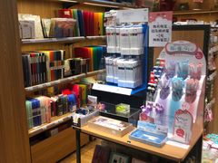 -百新书局(尚悦湾店)