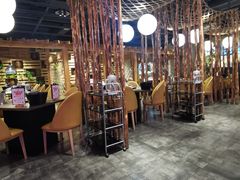 大堂-日进一片海.生腌海鲜火锅.宵夜烧烤(三里屯总店)