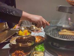 -草家酱蟹炭火烤肉店(珲春南路一店)