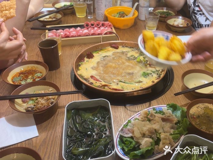 滇翁·云南酸菜牛肉火锅(合肥首店坝上吾悦广场店)图片