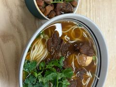 -小马牛肉面·牛骨熬制(南京博物院店)