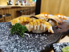 三文鱼牛油果卷-龍二烧肉酒场(九亭店)