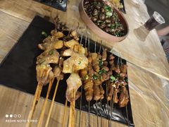 -老街烧烤大排档·地道湖北菜·龙虾馆(汉口火车站店)