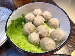 -虾弄弄海派小龙虾·牛羊蝎子火锅