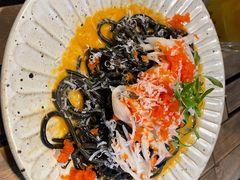阿拉斯加蟹肉配海胆酱墨鱼汁意面-CHILLAX轻乐时(侨建·Hi City店)