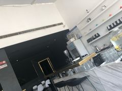 -UNI UNI(环亚凯瑟琳店)