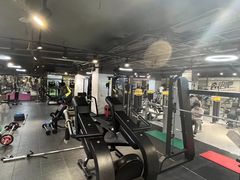 -格易美游泳馆健身房(新昆仑店)