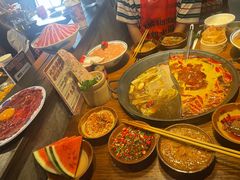 -萍姐火锅·公路夜市(武汉首店)