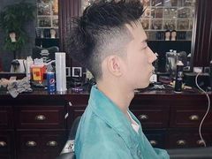 -鸿通城购物中心