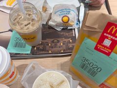 -麦当劳(轻轨曹杨路店)