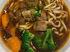 金牌红烧半筋半肉-康师傅私房牛肉面(马泉营奥莱店)
