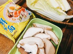 三鲜伊面-争鲜·鲍鱼鸡煲(美邻中心店)