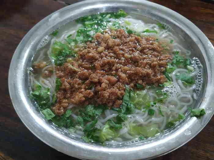 蒲庙生榨米粉(济南路分店)-"虽然是蒲庙生炸米粉,但是开在济南路菜市