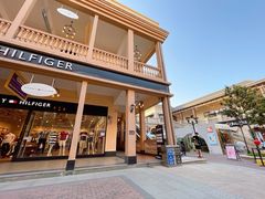 -王府井奥莱临潼小镇(临潼店)