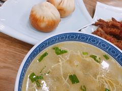 老城门泡泡馄饨-老苏州大客堂·苏帮菜·松鼠桂鱼·苏州传统小吃(观前街人民商场店)