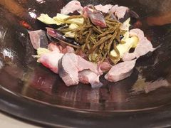 -小火炕铁锅炖鱼