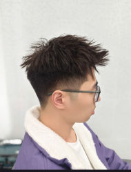 -东方先生国潮男士理发馆