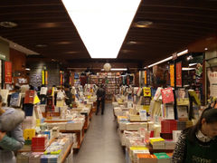 -西西弗书店(三峡广场湟恩新纪元购物广场店)