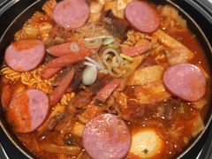 -三清洞摩西韩式年糕火锅(威高广场店)