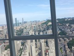 -大连星海皇冠假日酒店