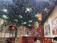 -袁小二大东北铁锅炖(吉祥村总部)