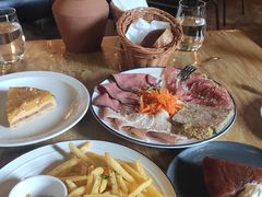 -羽深肉铺 Steak & Wine