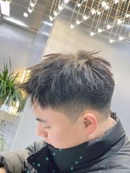 -Tloml salon