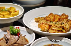 Black Pepper Shrimp Balls