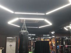 -GYMPLUS私教健身会馆(大悦城店)