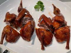 脆皮烧乳鸽-御宝轩(益丰·外滩源店)