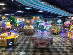 -LuckyStar幸运星家庭娱乐中心(东莞国贸店)