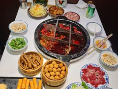 -卤校长老火锅(杨家坪直营店)