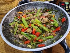 -吃饭皇帝大土家民族菜(正大广场店)