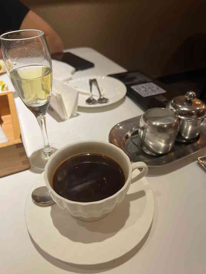 王品牛排(武汉国际广场店)-"味道不错,环境很好!适合小聚!就是价格稍.