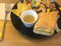 -HELLO 27 意面·沙拉·帕尼尼