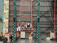 -极限PLAY运动娱乐新世界·团建派对潮玩休闲馆·室内蹦极高空游乐园
