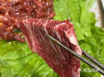 不儿，你们韩国人就这么吃生肉啊？
