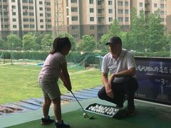 -仙霞高尔夫练习场-停车场