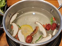 -呷哺呷哺(常营华联店)