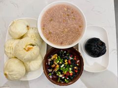 -李与白包子铺(桐梓林店)