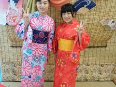 -东京都浅草樱花和服租赁店