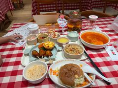 -鲁邦国际风情街(麦世达韩国精品百货店)