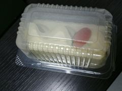 -红宝石·鲜奶小方·海派西点房(南丹店)