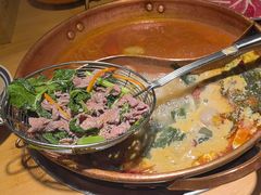 -洱火云南酸菜牛肉火锅(石景山当代商城店)