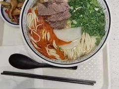 -陇兴楼兰州拉面(西安咸阳国际机场店)