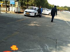 -上海恒通驾驶员培训学校训练场-地面停车场