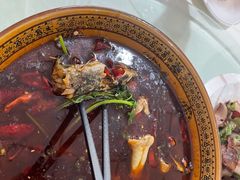 藿香黄辣丁-苏记溪河鲢鱼庄(天府新区店)