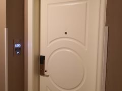-维也纳酒店(苏州东方之门金鸡湖店)