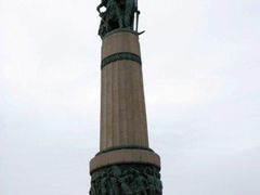 -人民防洪胜利纪念塔