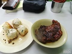 生煎加大排-月亮生煎大王